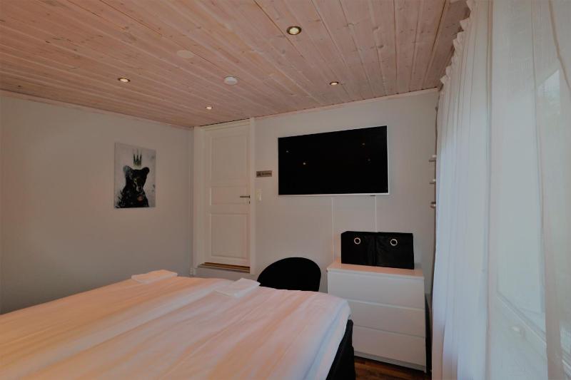 Superior Queen Room image 3