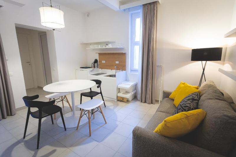 One-Bedroom Apartment image 1
