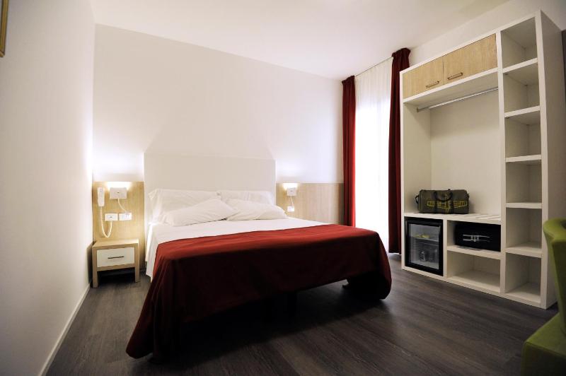 Single Room image 1