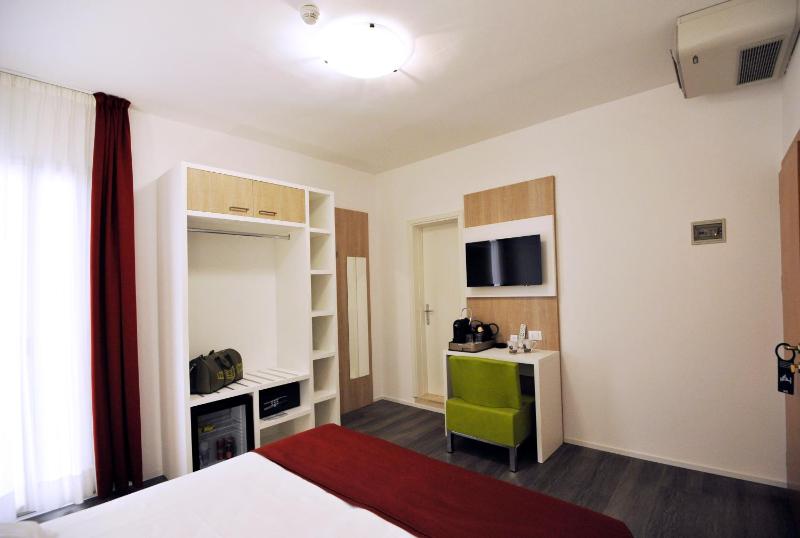 Hotel Marzia Holiday Queen - image 3