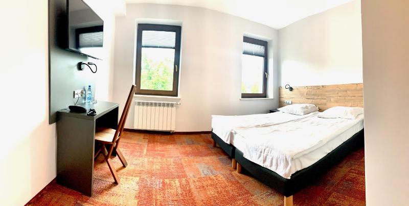 Twin Room image 2