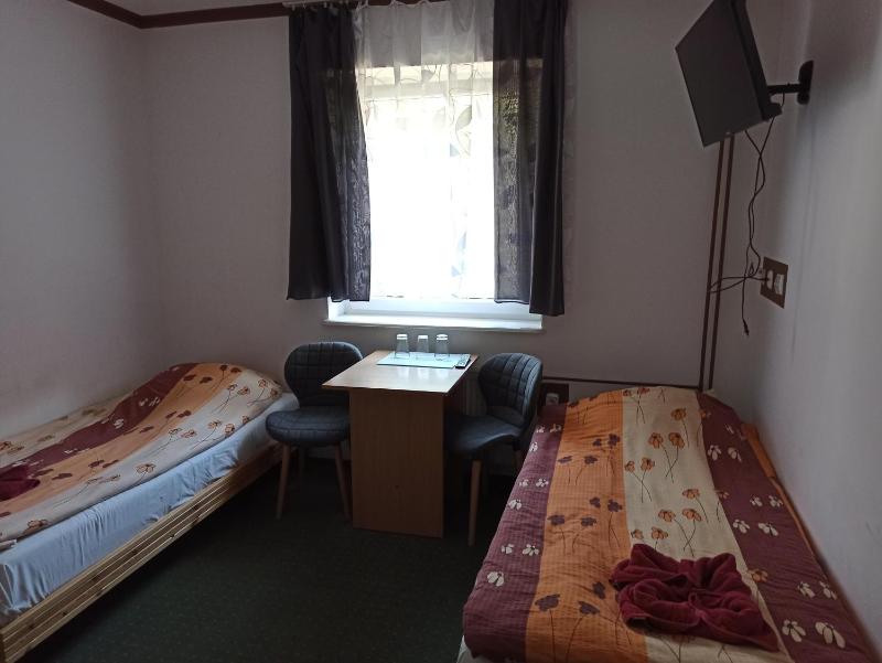 Double or Twin Room image 2