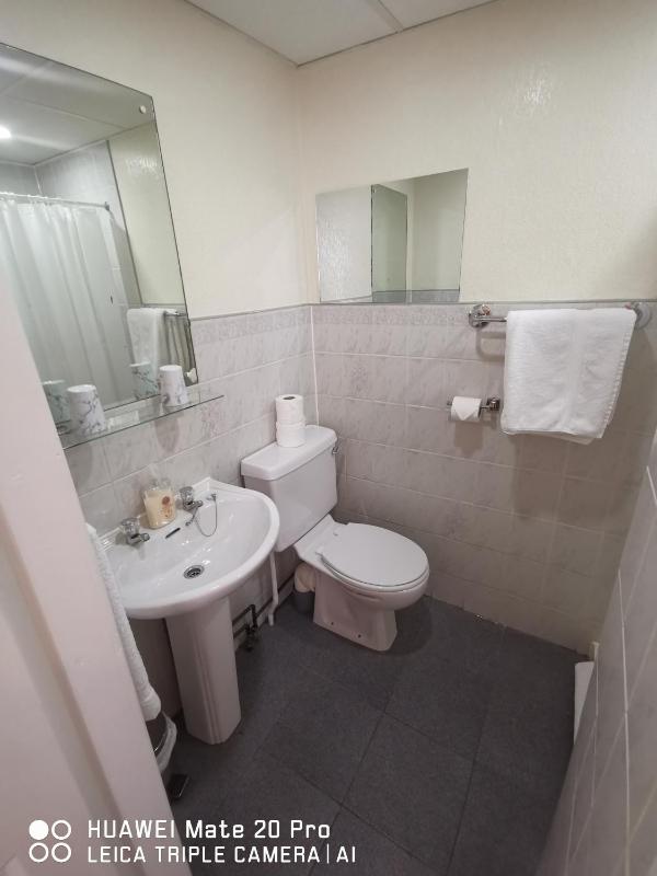 Triple Room image 4