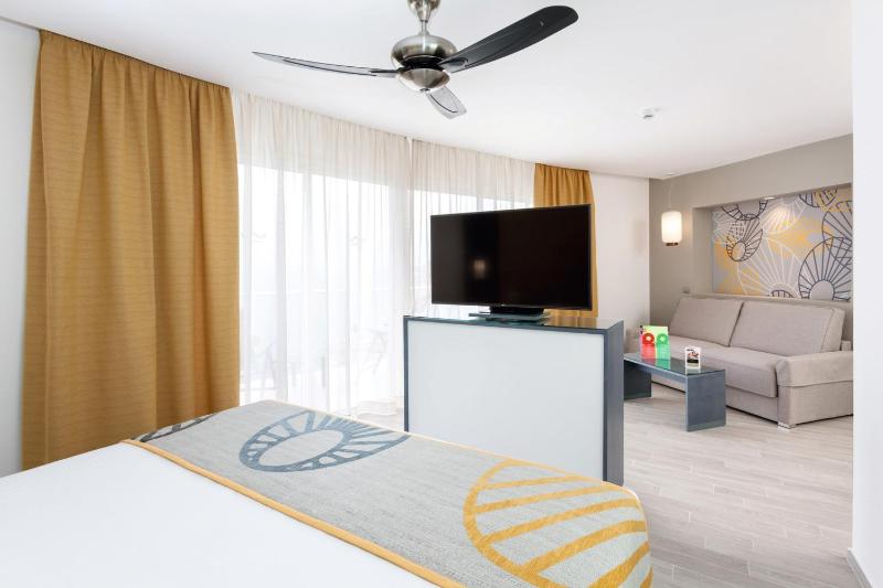 Junior Suite image 3