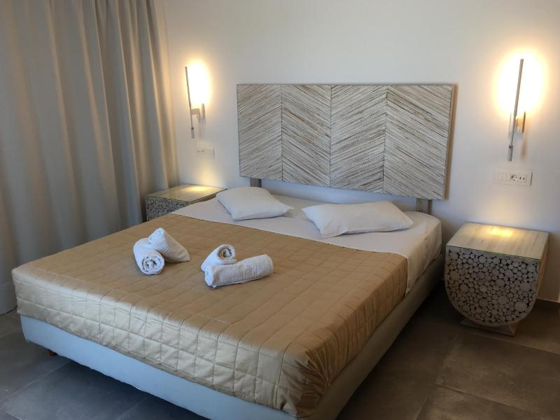 Superior Double Room with Sea View image 1