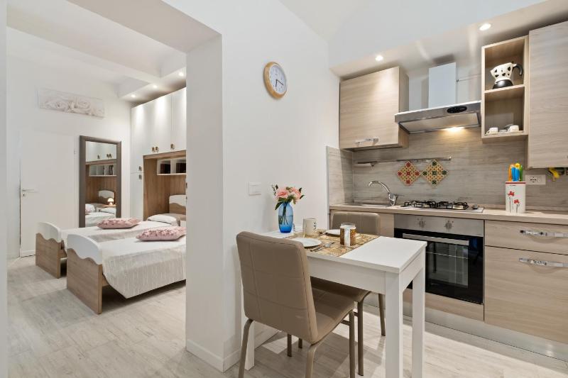 Apartment image 3