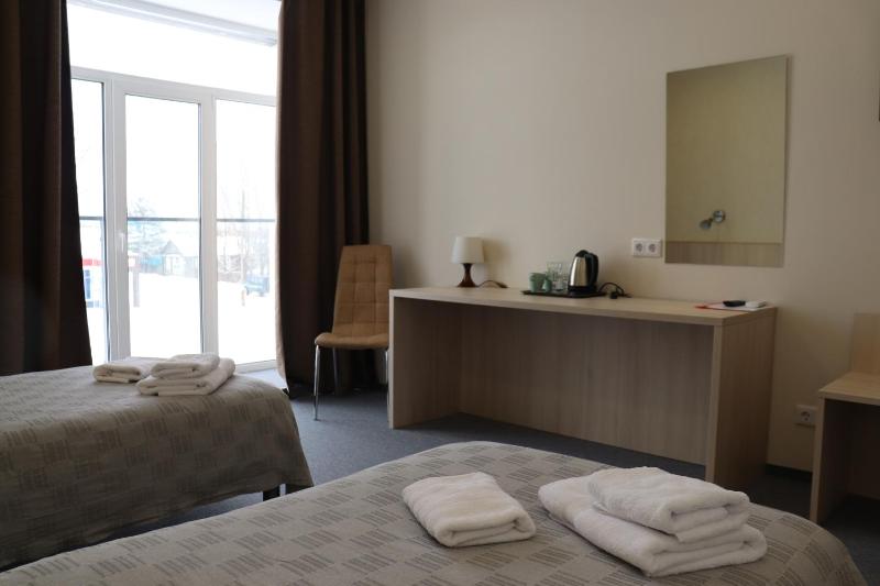 Twin Room image 2