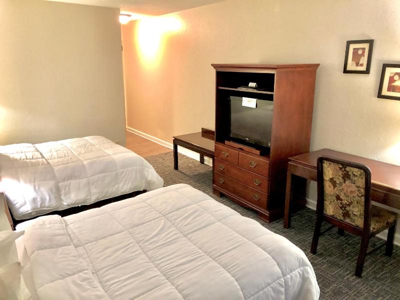 Deluxe Double Room image 2