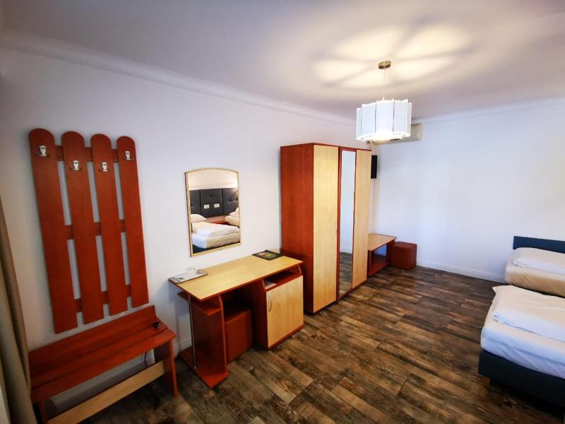 Twin Room  Bungalow image 2