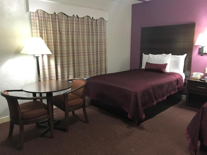 Double Room with Two Double Beds image 2