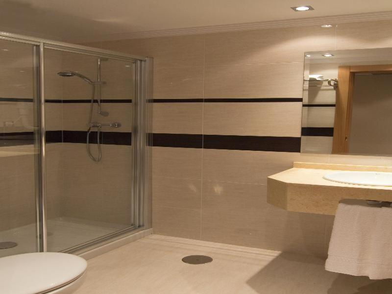 Budget Double Room 135cm image 2
