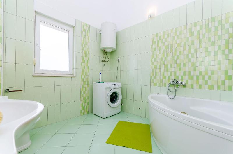 Three-Bedroom Apartment image 3