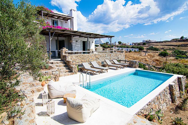 Villa with Sea View image 2