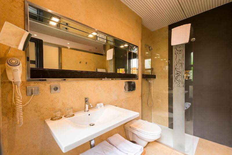 Two Adjacent Rooms image 3