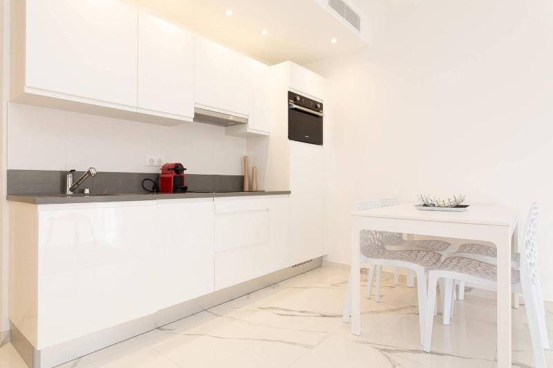 Brand new 2 bedrooms next to Croisette ! - image 16