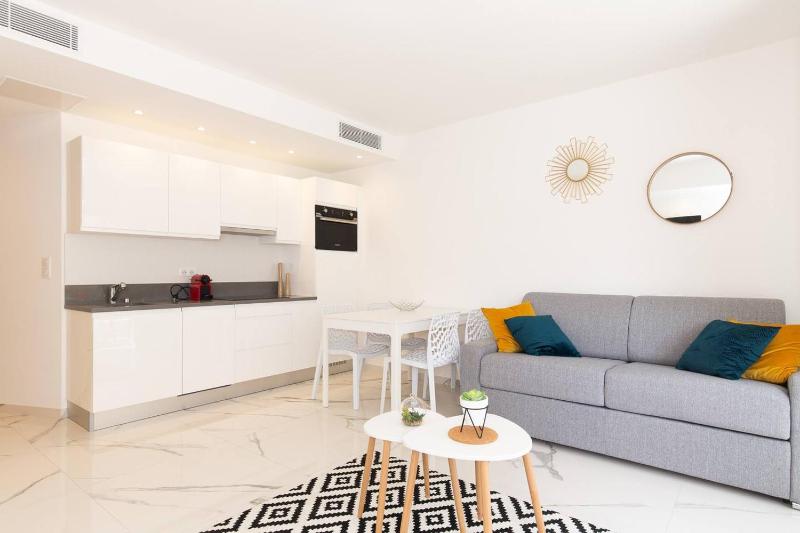 Brand new 2 bedrooms next to Croisette ! - image 23