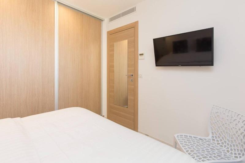 Brand new 2 bedrooms next to Croisette ! - image 25