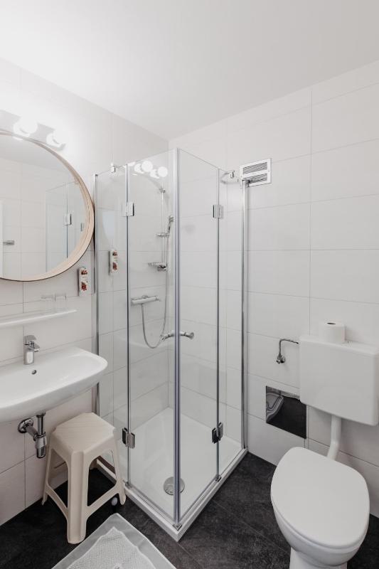 Double Room with Balcony image 4