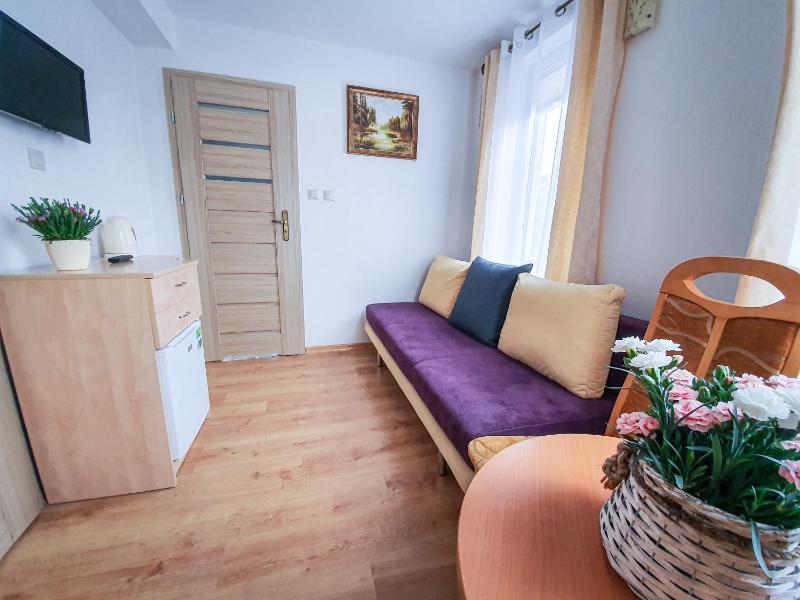 Double Room image 3