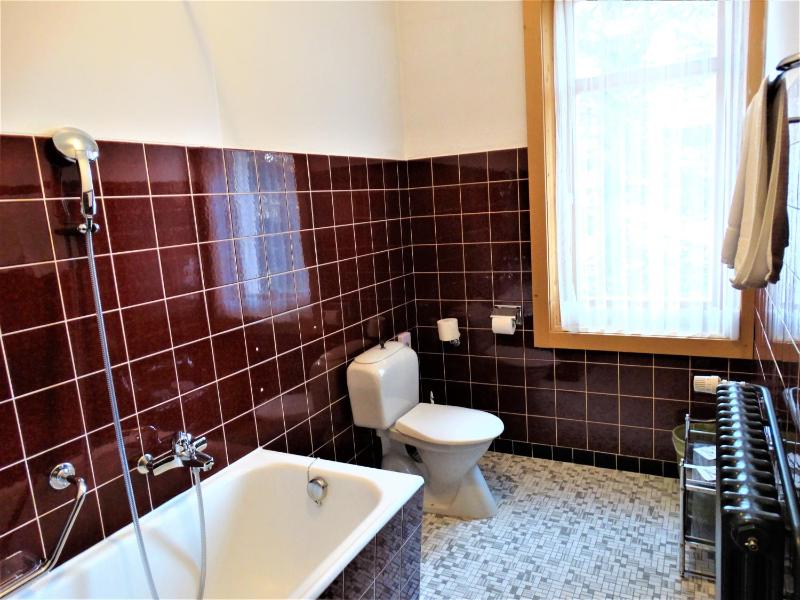 Double Room with Shared Bathroom image 3