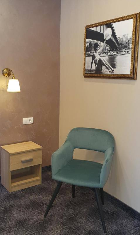 Double Room image 3