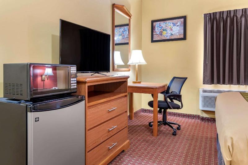King Room - Non-Smoking image 3