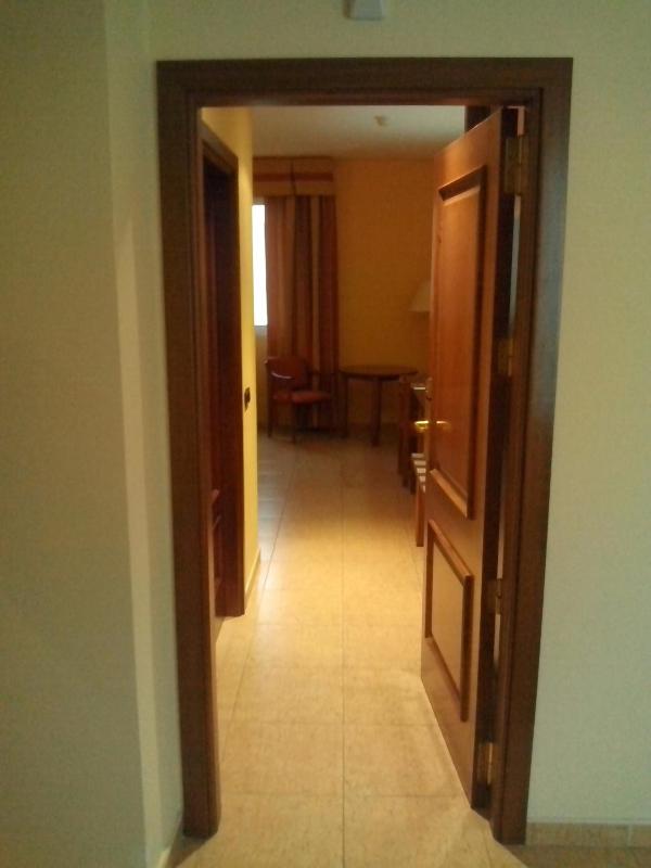 Double or Twin Room image 4