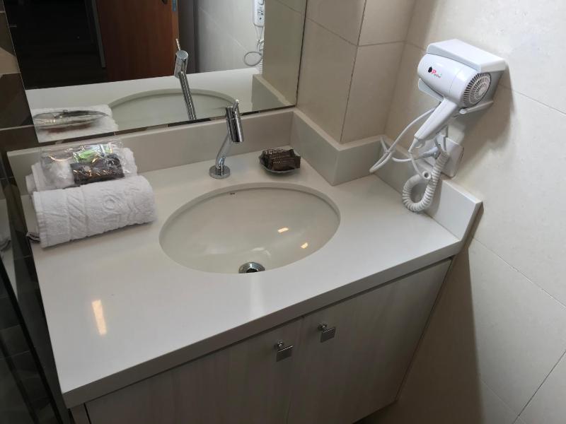 Liberdade 1 QT + Sofá Cama - 200m Metrô. Novo! - image 9