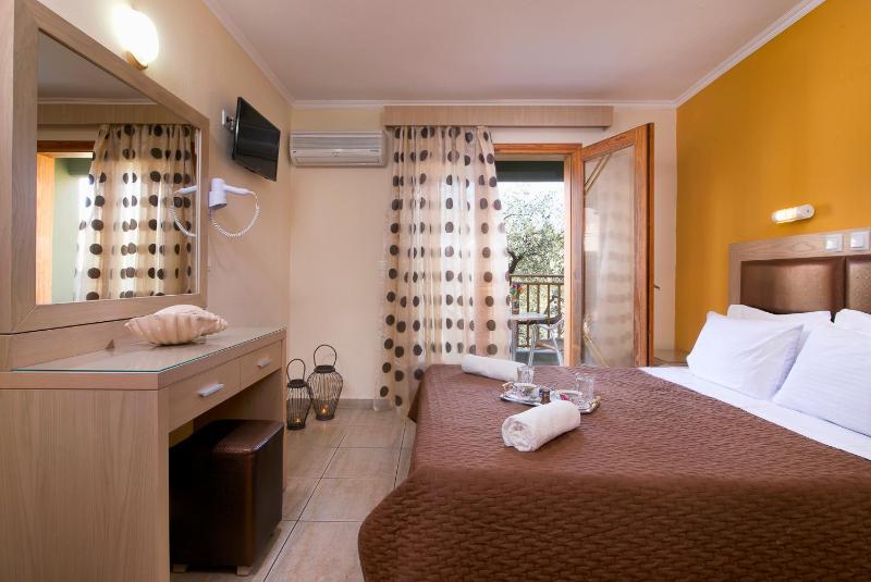 Double Room image 1
