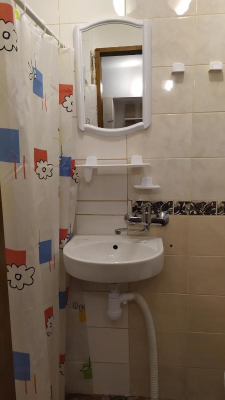 Standard Quadruple Room image 2