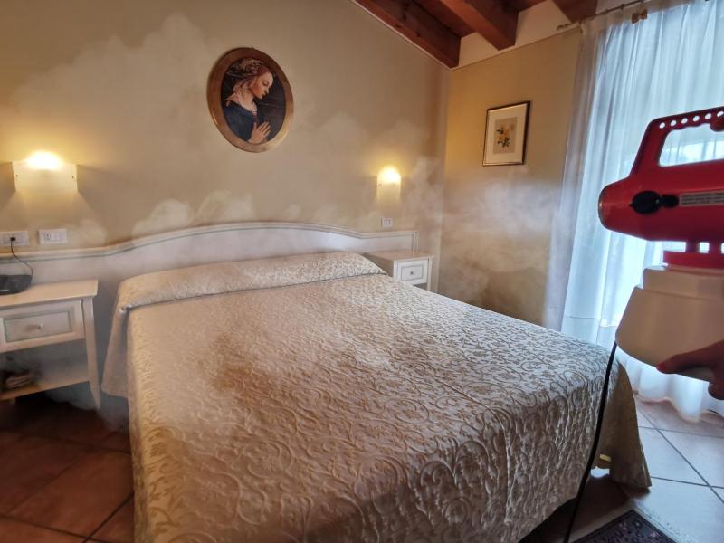 Double Room image 2