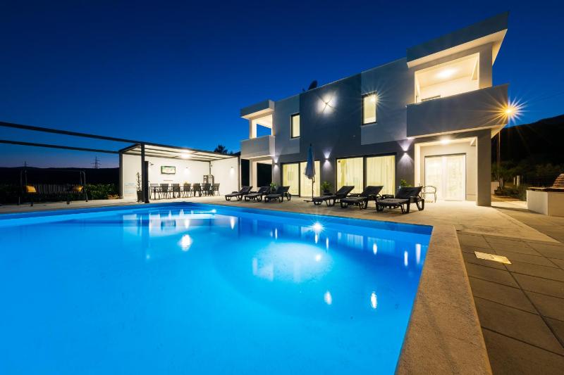Villa Sky - Heating Pool - image 48