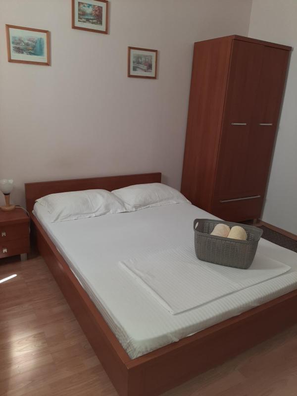 Small Double or Twin Room image 3