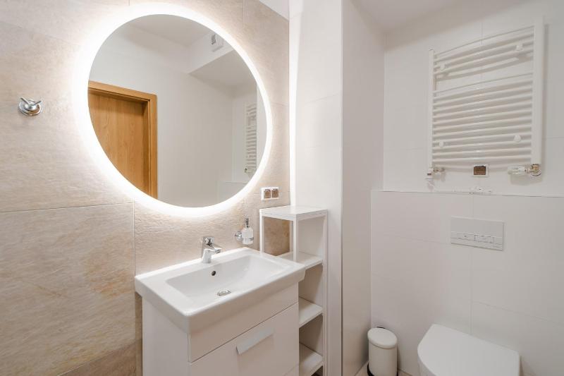 Aquamarina Prima Studio with Sea View by Noclegi Renters - image 3