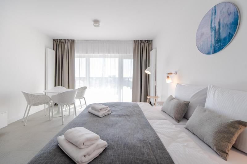 Aquamarina Prima Holiday Studios by the BEACH by Noclegi Renters - image 41