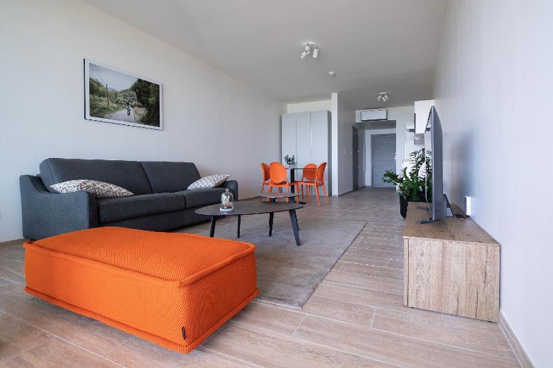 Apartment with Sea View image 1