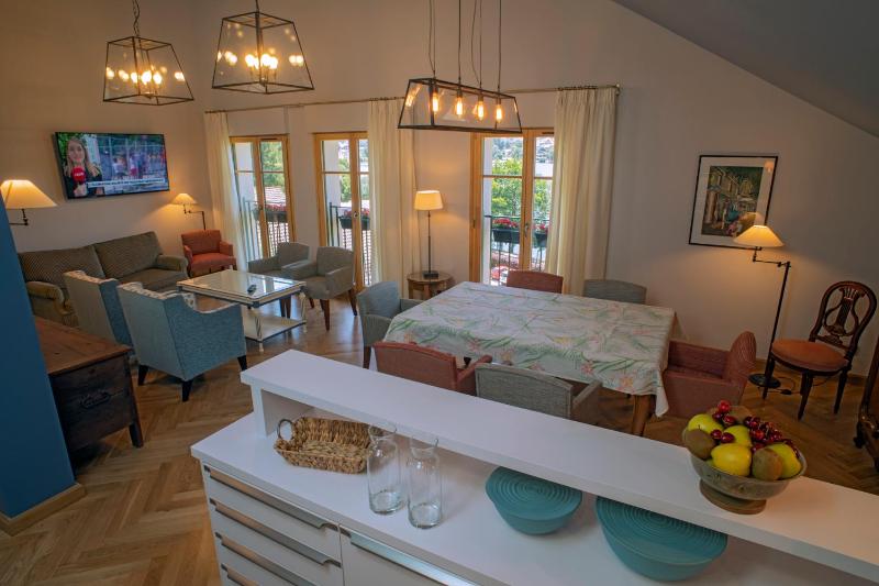 Executive Suite image 4