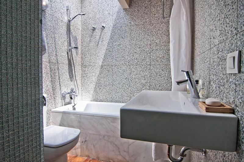 Duplex Apartment Penthouse with Terrace - Calle Prats de Mollo, 18 image 4