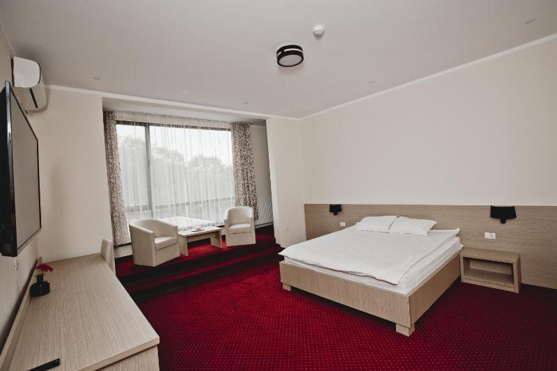 Superior King Room image 2