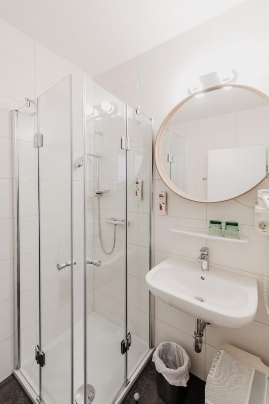 Double Room with Terrace image 2