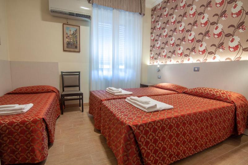 Triple Room with Shower image 3