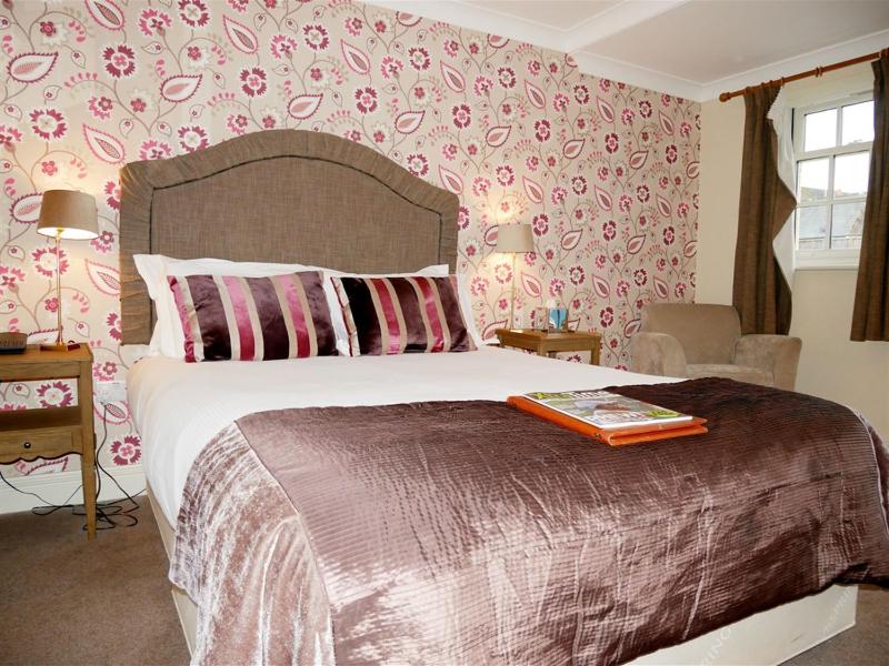 King Ensuite Room image 1