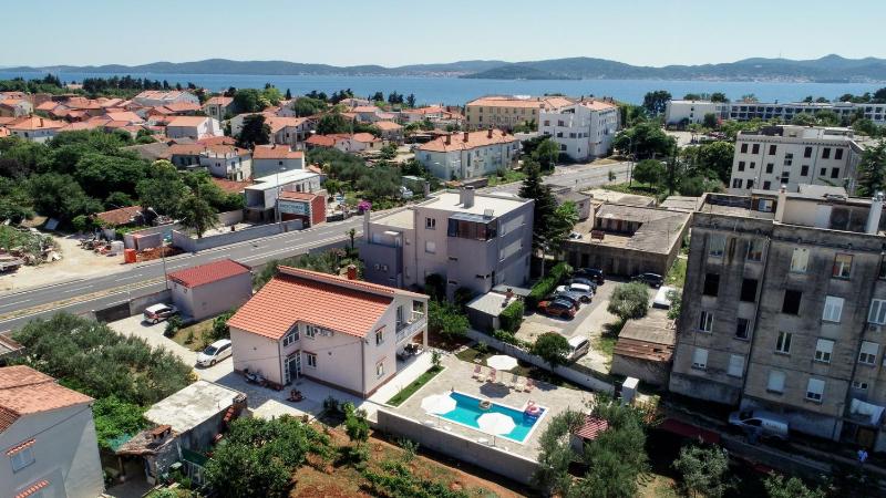 Pool house LUKA - image 18