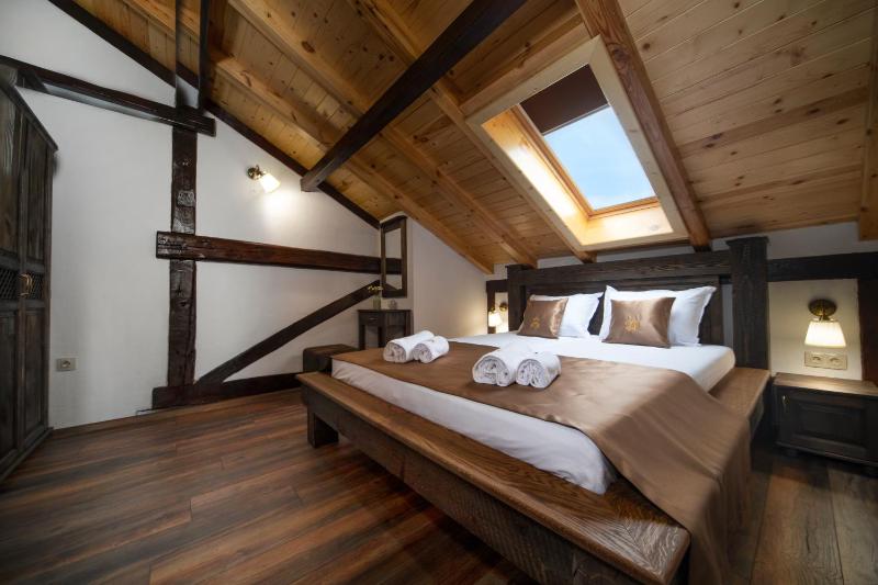 Hotel Antique - free private parking - image 25