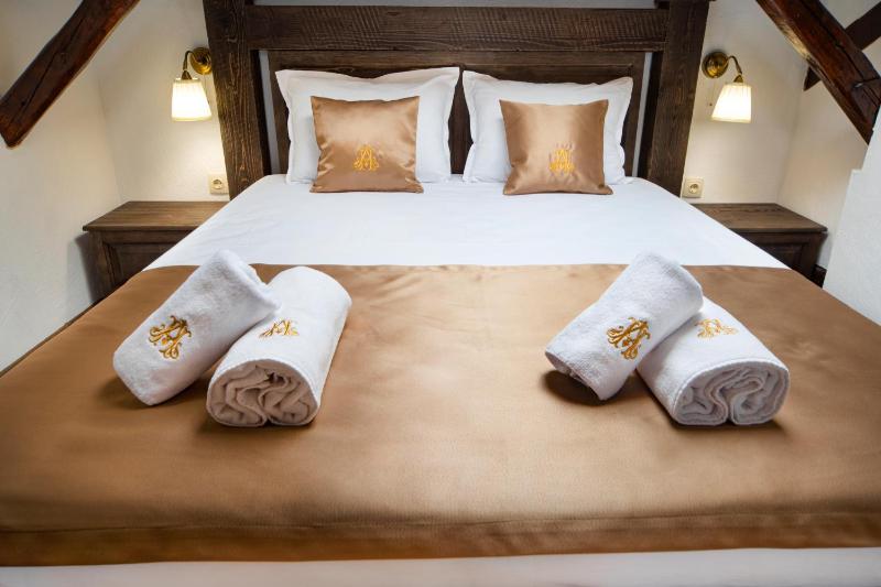 Hotel Antique - free private parking - image 36