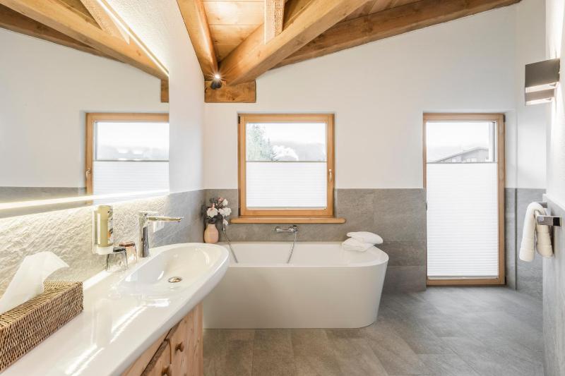 Chalet 3 image 4