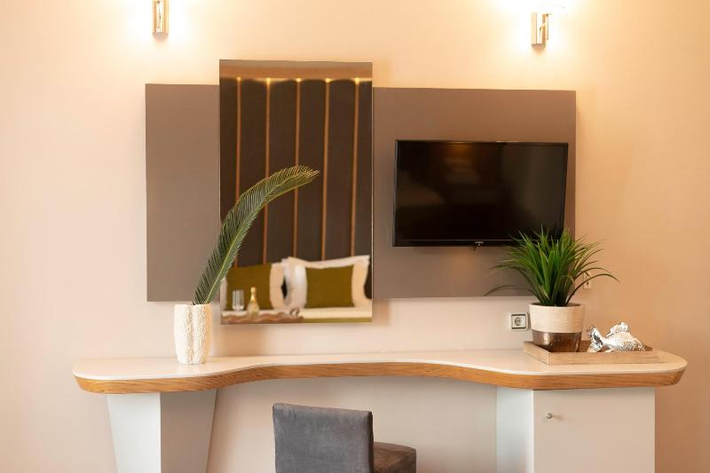 Junior Suite image 2