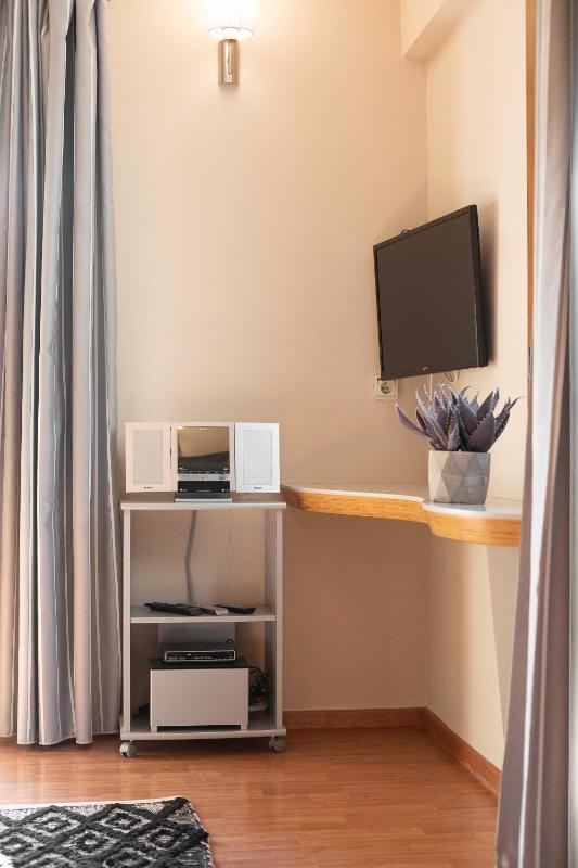 Executive Suite image 2
