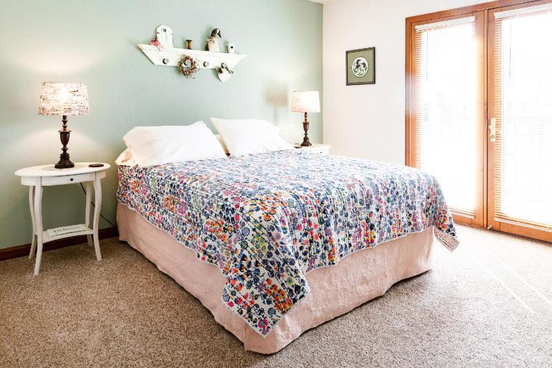 Queen Room image 1