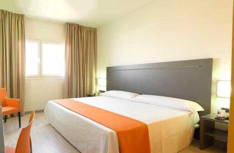 Room #2980928 image 1